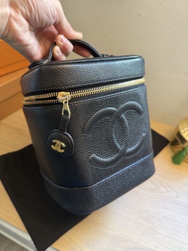 Authentic chanel vintage black - chanel,