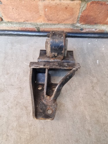 Nissan micra k10 engine mount - k10,