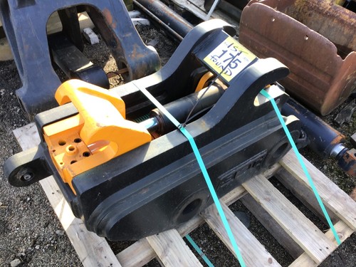 Jcb hydraulic quick hitch - jcb,
