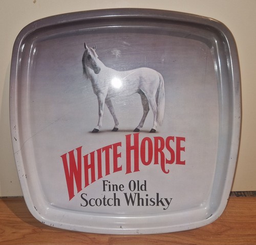 Vintage 1980s white horse - white,