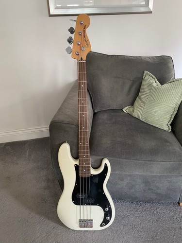 Fender squire precision - squire,