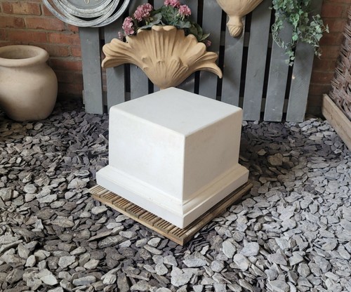 Single large stone square - stone,