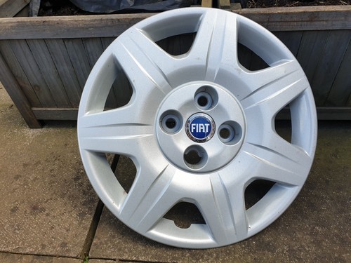 Fiat punto wheel trim hub - fiat,