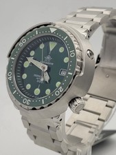 Luxury Men’s Green Divers