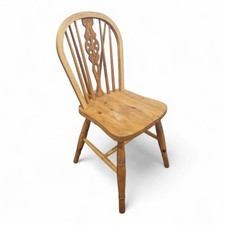 Wheel back pine chair -