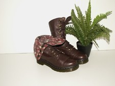 Dr. Martens triumph AIMILIE