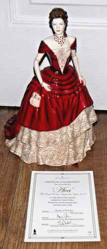 Exquisite large royal doulton - large,