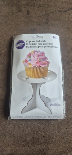 White cardboard cupcake - white,