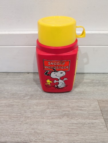 Snoopy woodstock peanuts - snoopy,