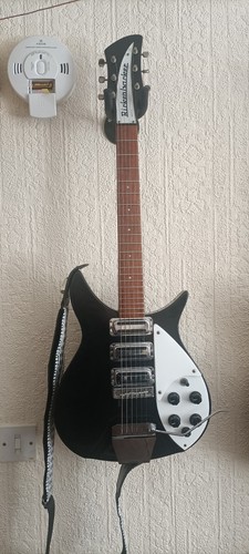 Made usa rickenbacker - 325,