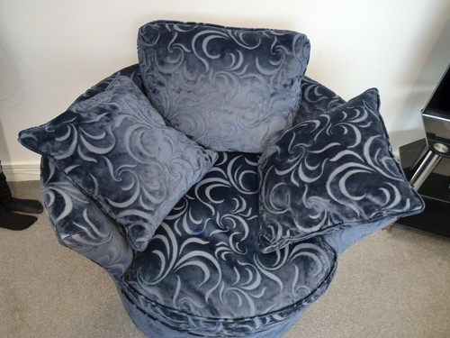 Snuggle sofa mark - snuggle, sofa.