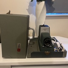 Vintage Argus 300 Automatic Slide Projector w/ Carrying Case, tested, works