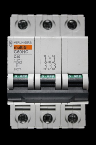 Merlin gerin amp curve c - merlin,