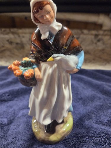 Royal doulton figurine - royal, country