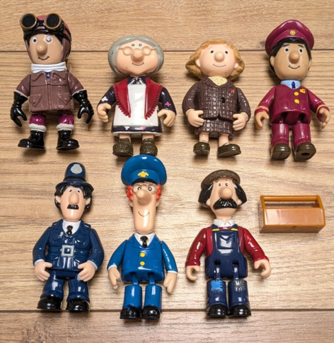 Postman pat figures - 4",