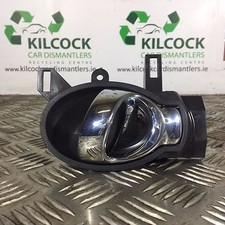 NISSAN JUKE INTERIOR DOOR HANDLE NEARSIDE LEFT PASSENGER X9C13  GENUINE 2013 