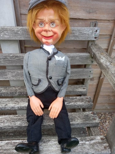 Parlanchin ventriloquist - parlanchin,
