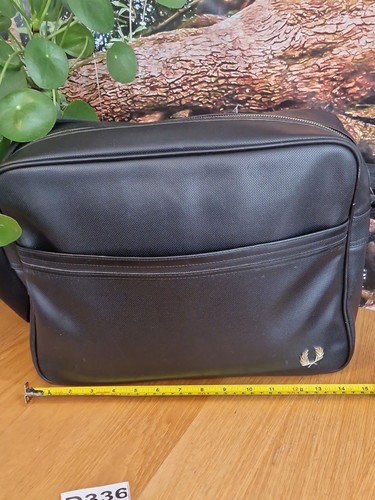 Fred perry black textured faux - perry,
