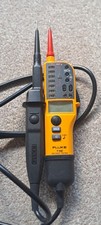 Fluke T130 Two-pole Voltage
