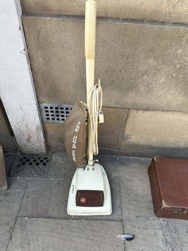 Upright vacuum cleaner - vacuum,