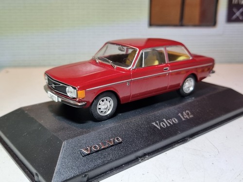 Volvo 142 red - volvo,