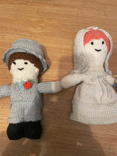 Bride and groom hand - bride, knitted
