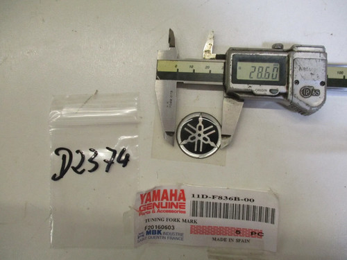D2374 emblem yamaha - emblem, xt