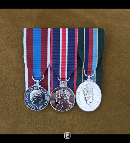 Miniature medals supplied - 3,