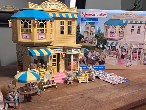 Vintage sylvanian families - sylvanian,