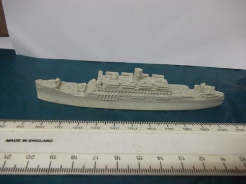 Hein muck miniature ships - muck, no