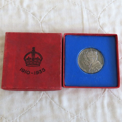 1935 george and queen - 1935, mary