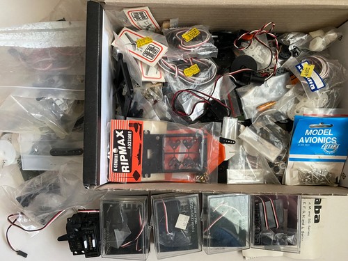 Futaba servos inc box - x6, &
