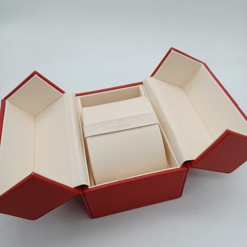 Omega red square used - red,
