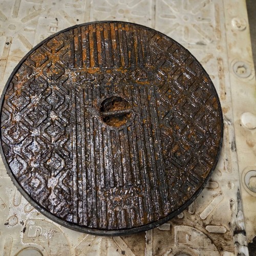 Cast iron manhole drain - cast, cover