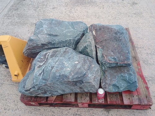 Large granite garden - large, rocks