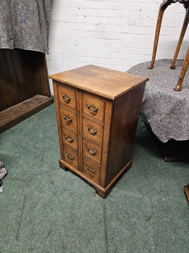 Solid oak distressed media - solid,