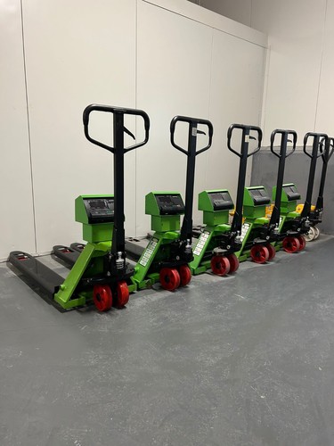 Pallet truck with - pallet,
