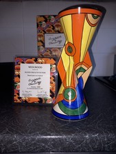 Clarice Cliff Wedgwood Yo-Yo Vase.