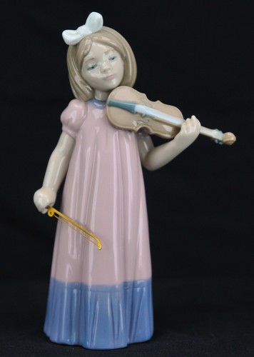 Nao porcelain figurine - nao,