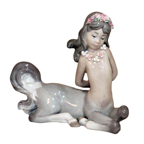 Lladro 5320 demure - demure, centaur