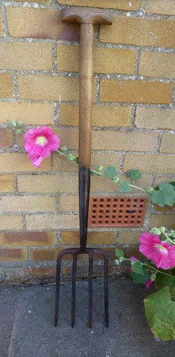 Vintage potato fork handle - t,