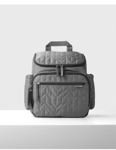 Skip hop formal travel - hop, medium