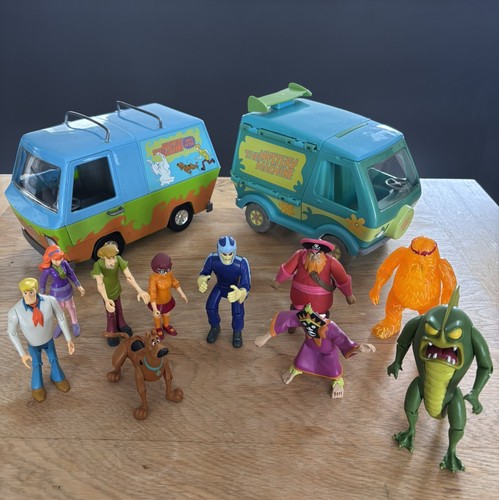 Scooby doo mystery machine - doo,