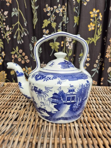 Vintage large porcelain - vintage, willow