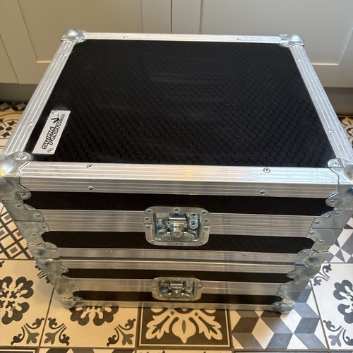 Swan flightcases for technics - flightcases,