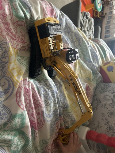 Joel komatsu scale - joel, 1:50