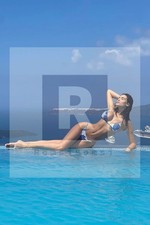 No. 226 - Glossy Photo of Top Model Melinda London - Size 10x15 cm