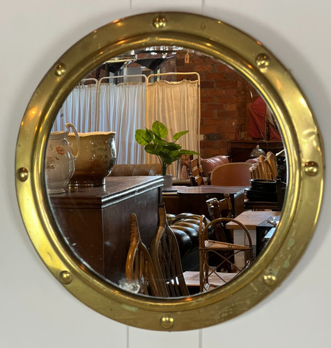 Vintage circular round gold - vintage,