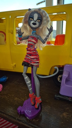 Monster high zombie shake - monster,