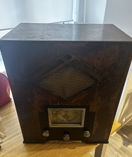 Vintage ultra 1930s radio - 22,